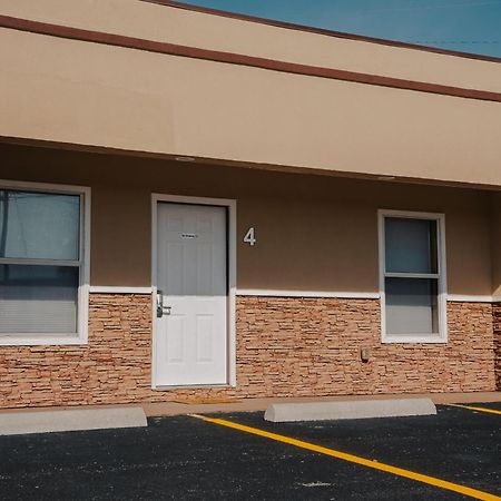 Anchor Inn And Suites Jamestown Exterior photo